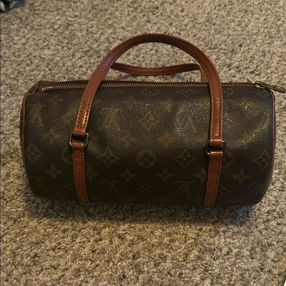 Louis Vuitton Papillion Bag - Picture 2 of 14